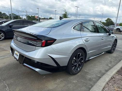 Aero Silver 2025 Hyundai SONATA SEL