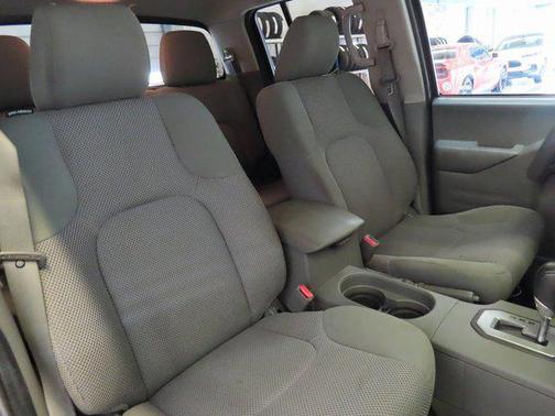 2020 Nissan Frontier SV