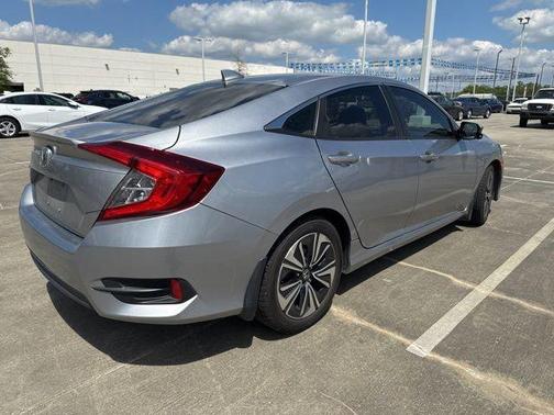 Lunar Silver Metallic 2017 Honda Civic EX-L