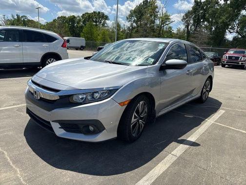 Lunar Silver Metallic 2017 Honda Civic EX-L