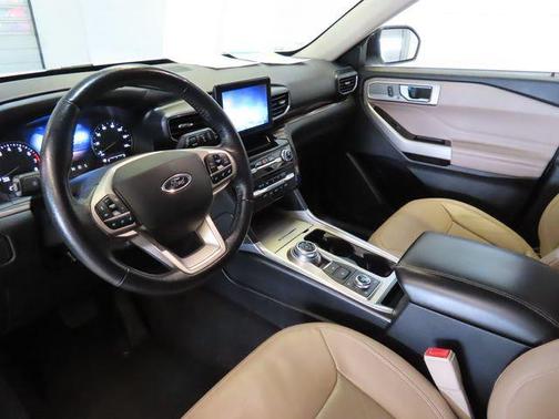 Oxford White 2021 Ford Explorer Limited