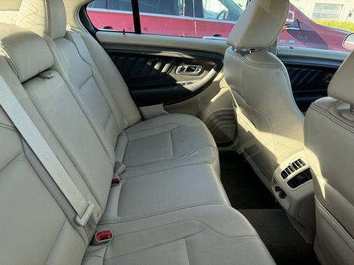 2010 Ford Taurus SEL