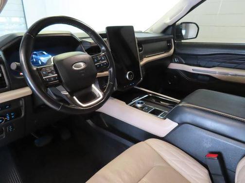 Star White Metallic Tri-Coat 2023 Ford Expedition Platinum
