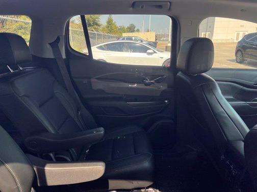 Summit White 2022 GMC Acadia FWD SLT