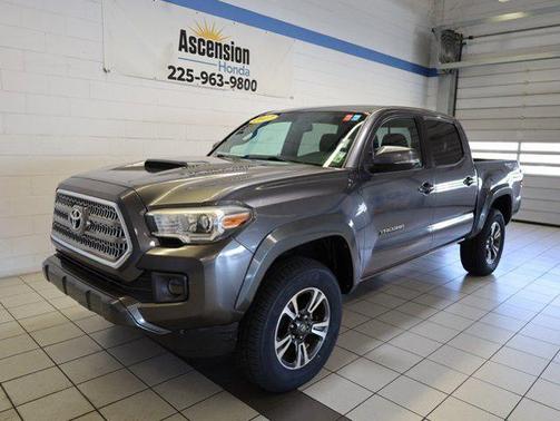 2017 Toyota Tacoma TRD Sport