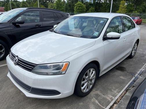 Candy White 2013 Volkswagen Jetta SE