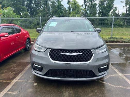 Ceramic Gray Clearcoat 2022 Chrysler Pacifica Touring L
