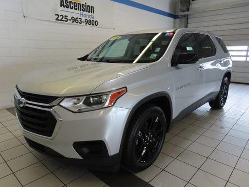Silver Ice Metallic 2020 Chevrolet Traverse LS