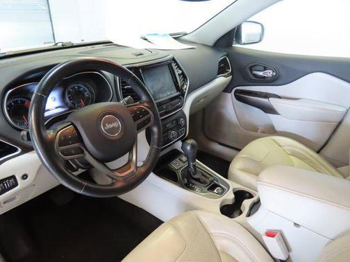 Bright White Clearcoat 2019 Jeep Cherokee Limited