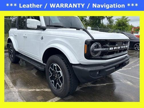Oxford White 2024 Ford Bronco Outer Banks