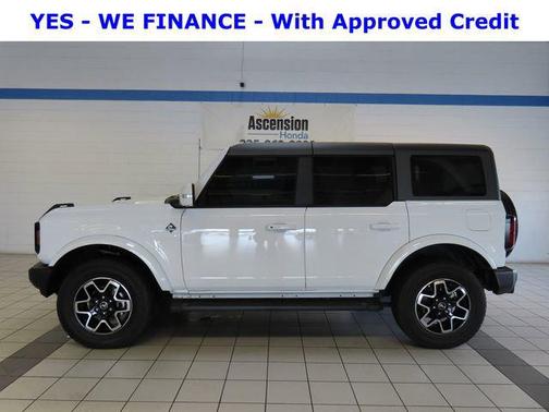 Oxford White 2024 Ford Bronco Outer Banks