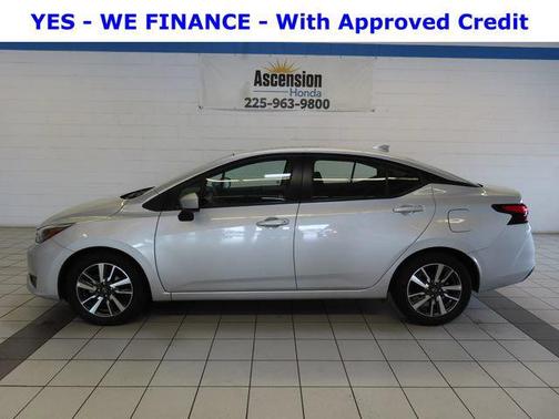 Brilliant Silver Metallic 2025 Nissan Versa 1.6 SV