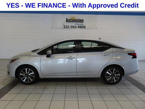 Brilliant Silver Metallic 2025 Nissan Versa 1.6 SV