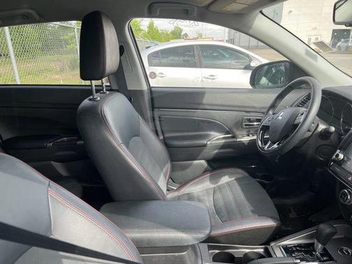 2025 Mitsubishi Outlander Sport SE