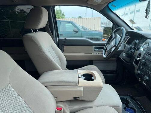 Oxford White Clearcoat 2009 Ford F-150 XL