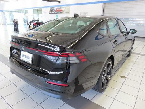 Crystal Black Pearl 2026 Honda Accord SE