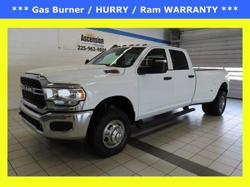 Bright White Clearcoat 2024 RAM 3500 Tradesman Crew Cab 4x4 8' Box