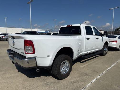 2024 RAM 3500 Tradesman Crew Cab 4x4 8' Box