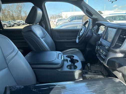 2024 RAM 3500 Tradesman Crew Cab 4x4 8' Box