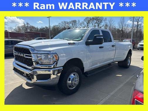 2024 RAM 3500 Tradesman Crew Cab 4x4 8' Box