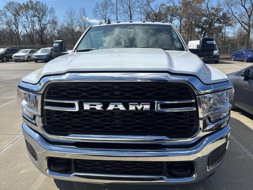 2024 RAM 3500 Tradesman Crew Cab 4x4 8' Box