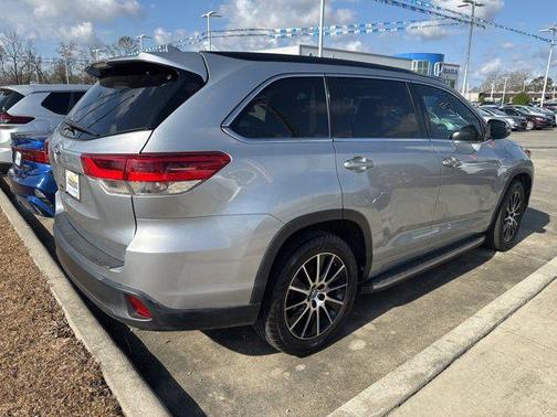2018 Toyota Highlander SE