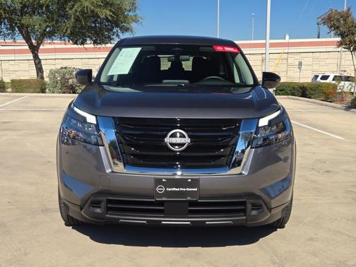 2025 Nissan Pathfinder S