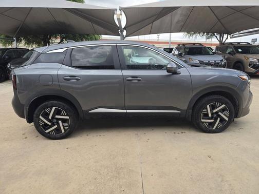 Gun Metallic 2025 Nissan Kicks SV