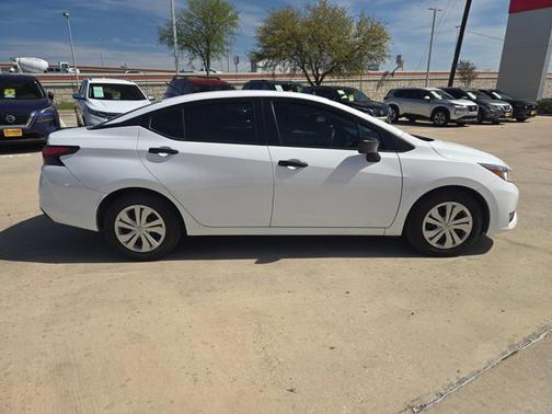 2023 Nissan Versa 1.6 S