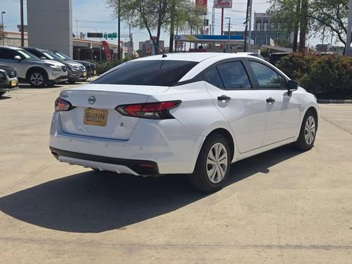 2023 Nissan Versa 1.6 S