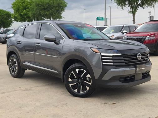 Gun Metallic 2025 Nissan Kicks SV