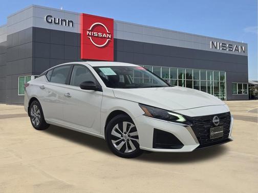 Glacier White 2025 Nissan Altima S