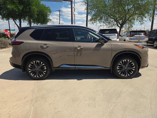 2024 Nissan Rogue Platinum