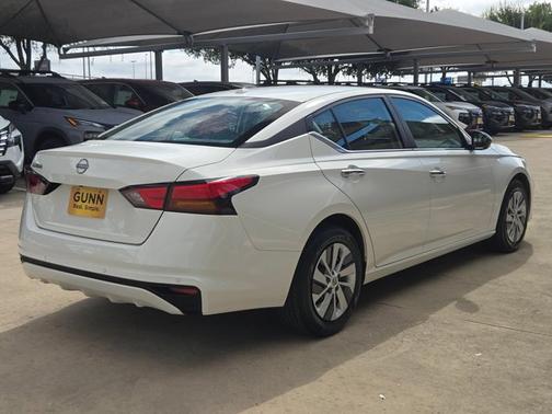 Glacier White 2025 Nissan Altima S