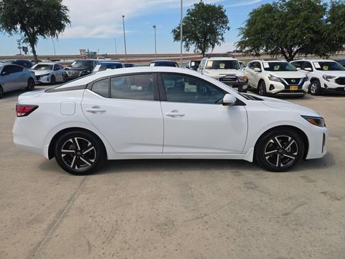 Cloud White 2024 Nissan Sentra SV