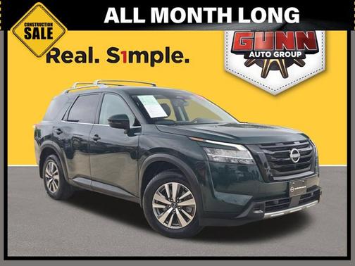 Obsidian Green 2023 Nissan Pathfinder SL