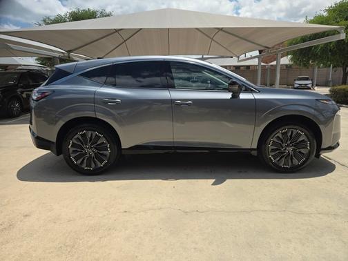 Gun Metallic 2026 Nissan Murano Platinum