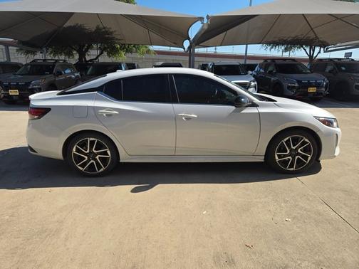 Aspen White 2024 Nissan Sentra SR