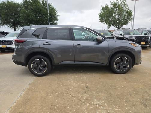 Gun Metallic 2025 Nissan Rogue SV
