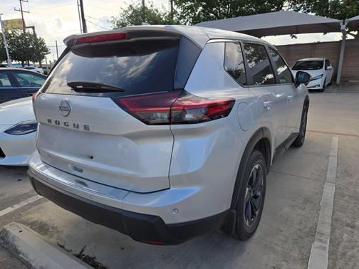 Brilliant Silver Metallic 2025 Nissan Rogue SV