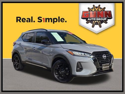 2023 Nissan Kicks SR