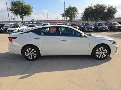 Glacier White 2025 Nissan Altima S
