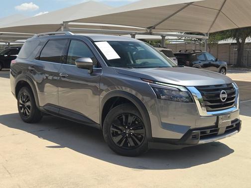 Gun Metallic 2025 Nissan Pathfinder SL