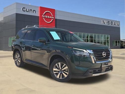Obsidian Green 2024 Nissan Pathfinder SL