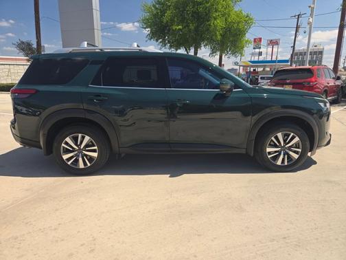 Obsidian Green 2024 Nissan Pathfinder SL
