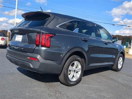 2022 Kia Sorento LX