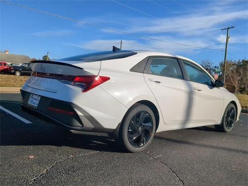 2026 Hyundai ELANTRA Sport