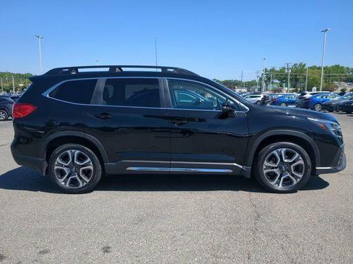 Crystal Black Silica 2023 Subaru Ascent Limited 7-Passenger