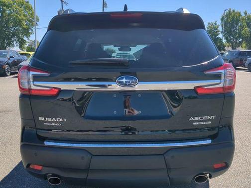 Crystal Black Silica 2023 Subaru Ascent Limited 7-Passenger