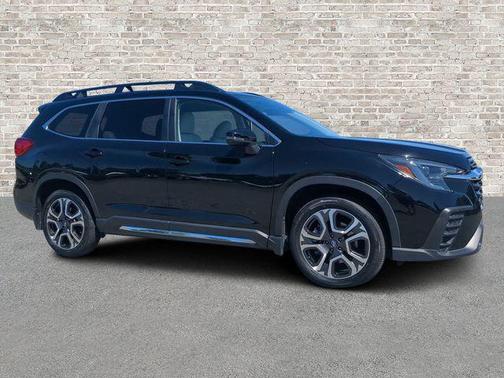 Crystal Black Silica 2023 Subaru Ascent Limited 7-Passenger
